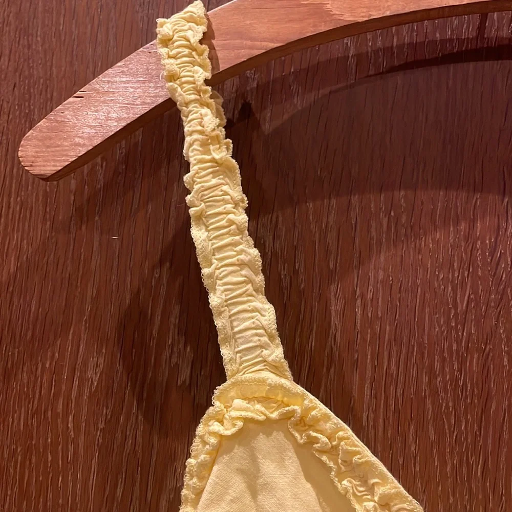 🍋 Ruffle Tank - Picture 5 of 6